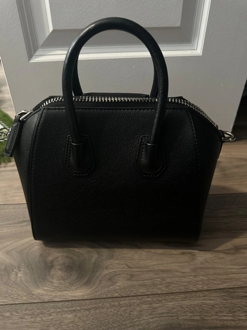 Givenchy Mini Antigona (black with silver hardware) - Picture 4 of 10